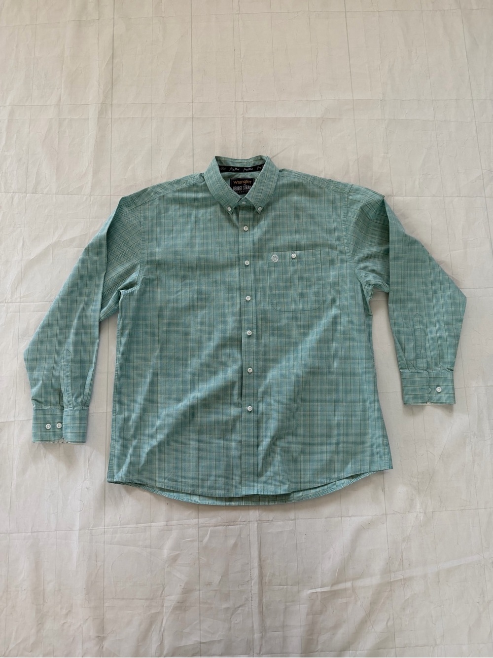 Wrangler Men's Button-Down Plaid Shirt in Mint Green Size XL